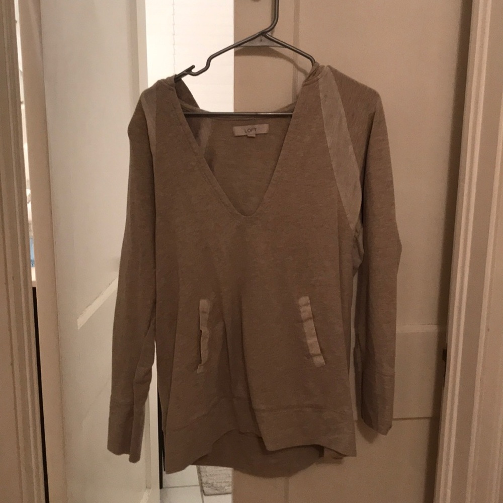 Pullover hoodie
